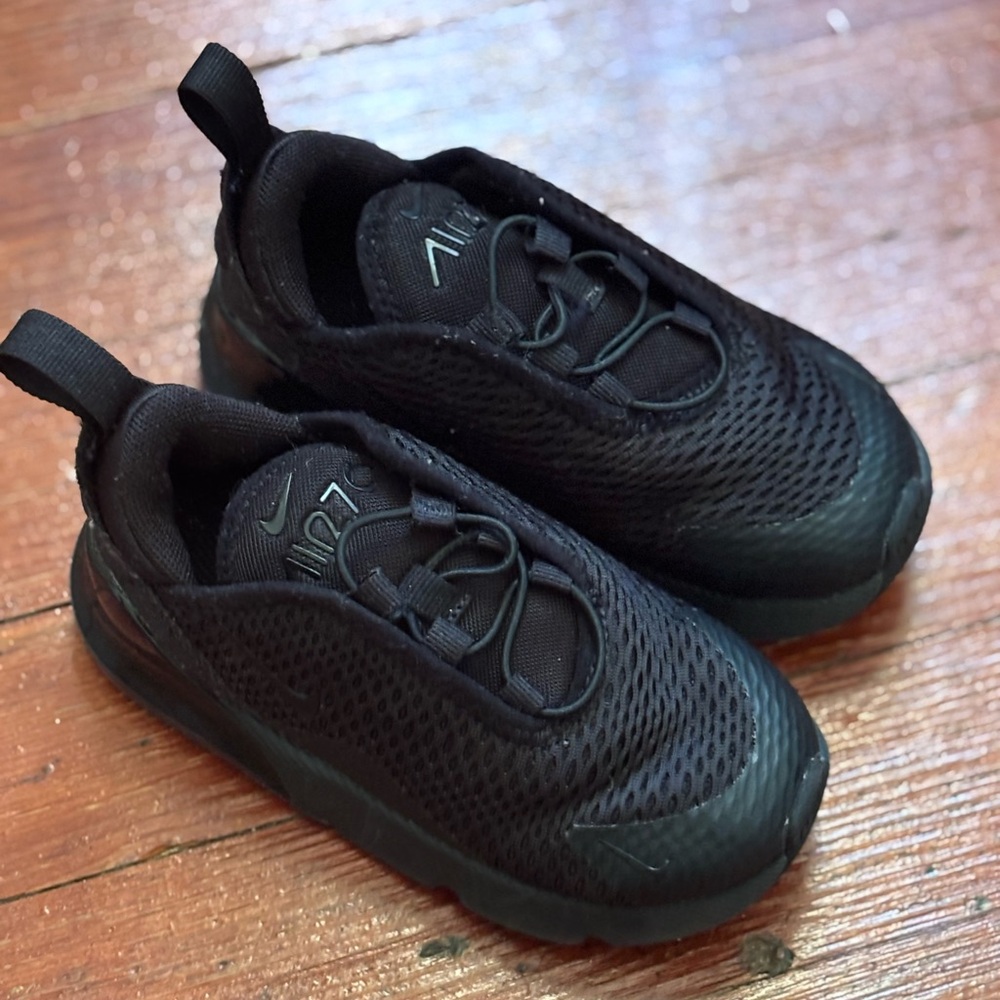 Nike 270 toddler 8c sneakers